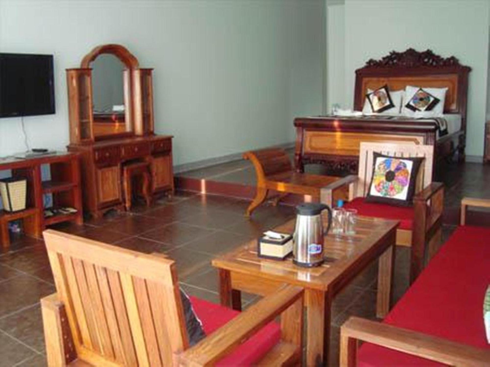Memoria Palace&Resort Pailin Exterior foto