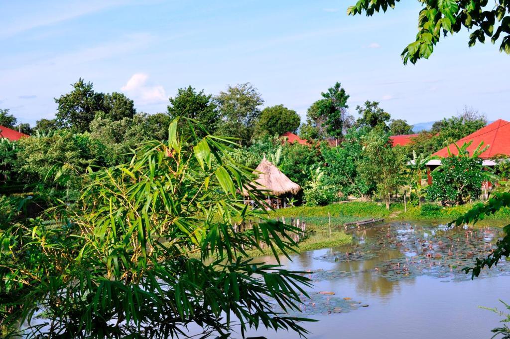 Memoria Palace&Resort Pailin Exterior foto
